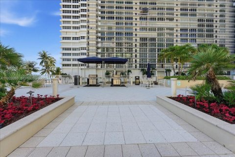 Condominio en venta en Fort Lauderdale, Florida, 2 dormitorios, 134.71 m2 № 1976610 - foto 24