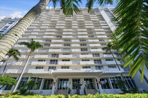 Condominio en venta en Fort Lauderdale, Florida, 2 dormitorios, 134.71 m2 № 1976610 - foto 27