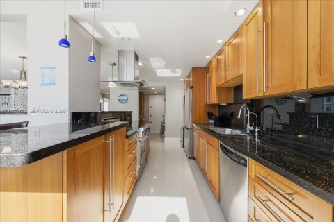 Condominio en venta en Fort Lauderdale, Florida, 2 dormitorios, 134.71 m2 № 1976610 - foto 12