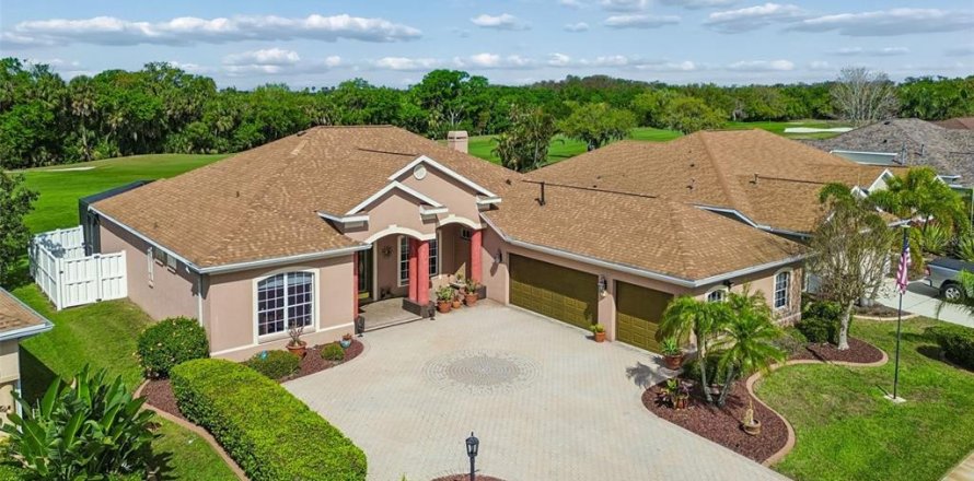 Casa en Bradenton, Florida 3 dormitorios, 217.11 m2 № 2217305