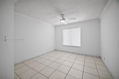 Condo in Miami, Florida, 2 bedrooms  № 2043074 - photo 20