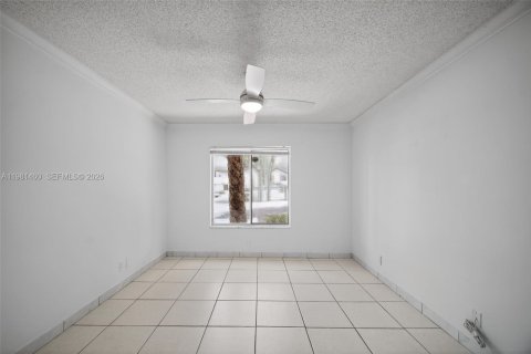 Condo in Miami, Florida, 2 bedrooms  № 2043074 - photo 21