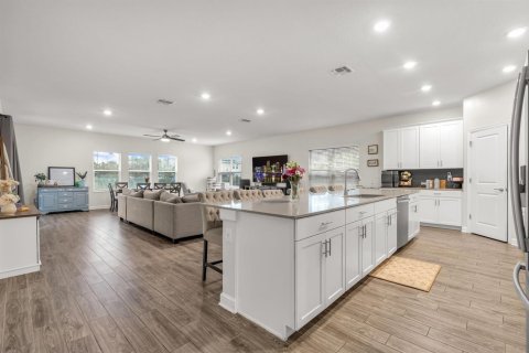 Villa ou maison à vendre à Orlando, Floride: 5 chambres, 369.66 m2 № 2316041 - photo 4