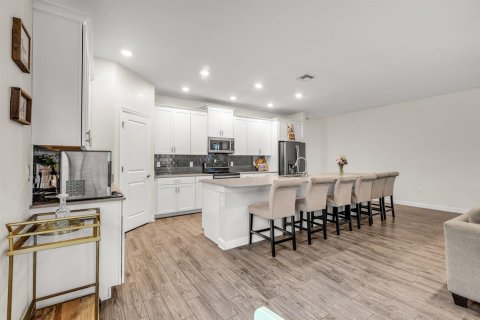 Villa ou maison à vendre à Orlando, Floride: 5 chambres, 369.66 m2 № 2316041 - photo 5