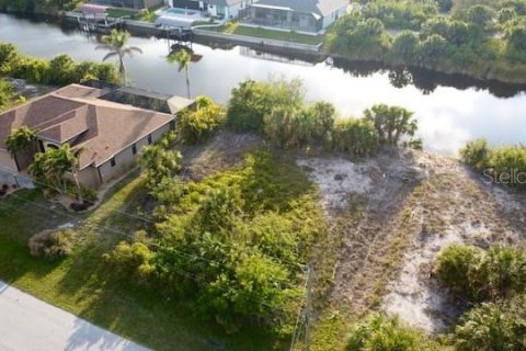 Casa en venta en Port Charlotte, Florida, 3 dormitorios, 196.58 m2 № 1580584 - foto 1