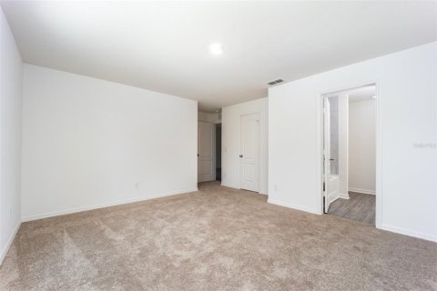 House in Lake Alfred, Florida 3 bedrooms, 130.34 sq.m. № 2106803 - photo 11