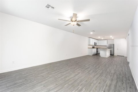 House in Lake Alfred, Florida 3 bedrooms, 130.34 sq.m. № 2106803 - photo 9