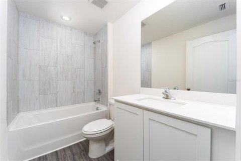 House in Lake Alfred, Florida 3 bedrooms, 130.34 sq.m. № 2106803 - photo 17