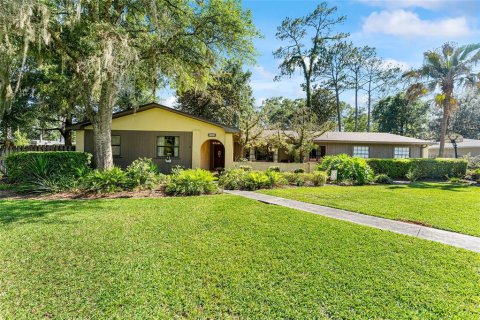 House in Gainesville, Florida 4 bedrooms, 198.53 sq.m. № 2272856