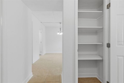 Купить кондоминиум в Сент-Пит-Бич, Флорида 6 комнат, 73.39м2, № 2120416 - фото 23