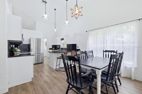 House in Bradenton, Florida 3 bedrooms, 174.01 sq.m. № 2100010 - photo 8
