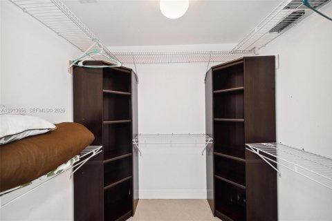 Condominio en alquiler en Hallandale Beach, Florida, 3 dormitorios, 191.84 m2 № 2145709 - foto 26