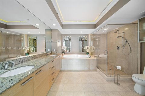 Condominio en alquiler en Hallandale Beach, Florida, 3 dormitorios, 191.84 m2 № 2145709 - foto 28