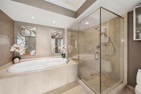 Condominio en alquiler en Hallandale Beach, Florida, 3 dormitorios, 191.84 m2 № 2145709 - foto 29