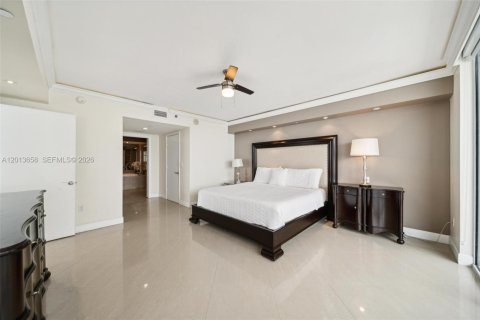 Condominio en alquiler en Hallandale Beach, Florida, 3 dormitorios, 191.84 m2 № 2145709 - foto 23