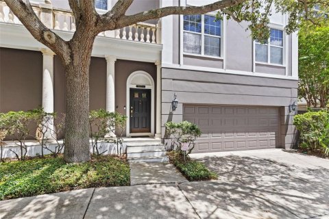 Touwnhouse à vendre à Tampa, Floride: 3 chambres, 222.97 m2 № 2291218 - photo 2