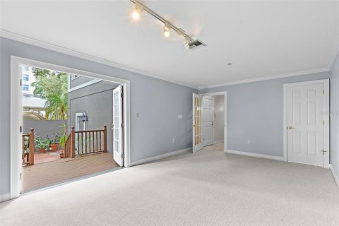 Touwnhouse à vendre à Tampa, Floride: 3 chambres, 222.97 m2 № 2291218 - photo 7