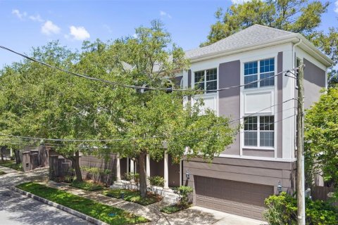 Touwnhouse à vendre à Tampa, Floride: 3 chambres, 222.97 m2 № 2291218 - photo 5