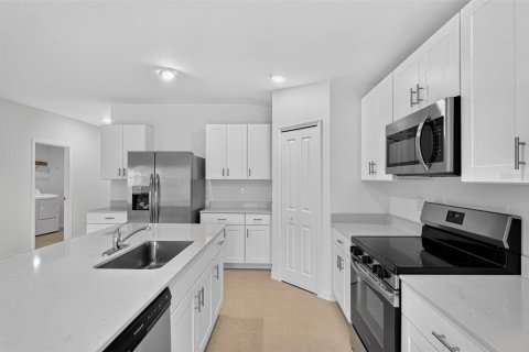 Casa en venta en Port Charlotte, Florida, 4 dormitorios, 169.45 m2 № 2166802 - foto 8