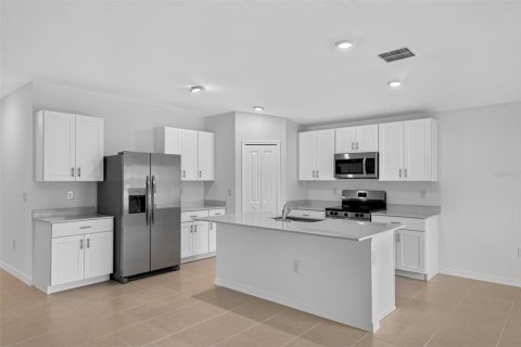 Casa en venta en Port Charlotte, Florida, 4 dormitorios, 169.45 m2 № 2166802 - foto 11