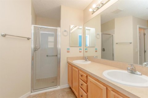 House in The Villages, Florida 3 bedrooms, 146.04 sq.m. № 1806668 - photo 9