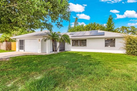 Casa en Port Charlotte, Florida 3 dormitorios, 126.72 m2 № 2215477