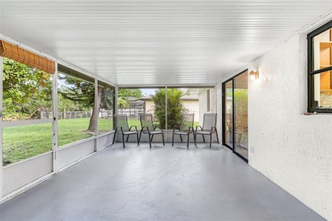Villa ou maison à vendre à Port Charlotte, Floride: 3 chambres, 126.72 m2 № 2215477 - photo 21