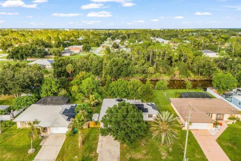 Villa ou maison à vendre à Port Charlotte, Floride: 3 chambres, 126.72 m2 № 2215477 - photo 23