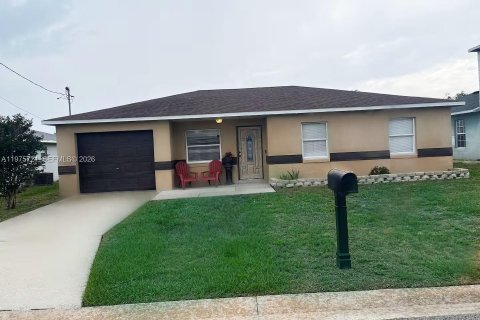 House in Winter Haven, Florida 3 bedrooms, 100.06 sq.m. № 2080498