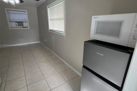 House in Tampa, Florida 44.59 sq.m. № 1941705 - photo 8