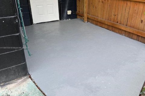 House in Tampa, Florida 44.59 sq.m. № 1941705 - photo 14