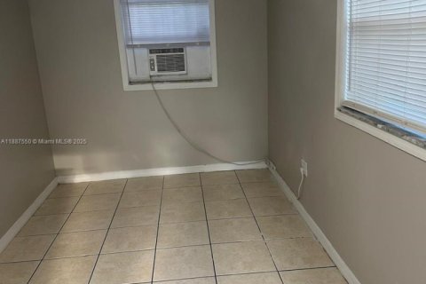 House in Tampa, Florida 44.59 sq.m. № 1941705 - photo 9