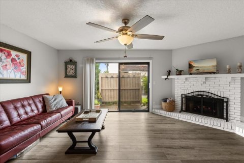 Condo in Winter Park, Florida, 2 bedrooms  № 1837634 - photo 9