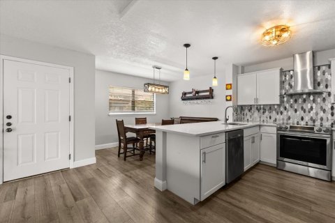 Condo in Winter Park, Florida, 2 bedrooms  № 1837634 - photo 2