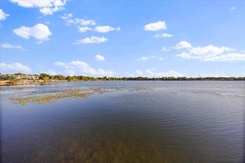 Condo in Winter Park, Florida, 2 bedrooms  № 1837634 - photo 26