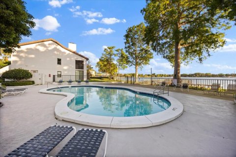 Condo in Winter Park, Florida, 2 bedrooms  № 1837634 - photo 23