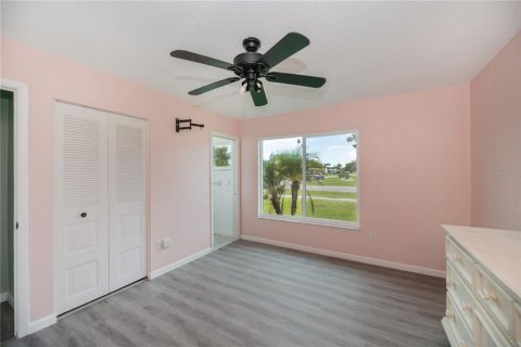 Villa ou maison à vendre à North Port, Floride: 2 chambres, 103.12 m2 № 1906657 - photo 30