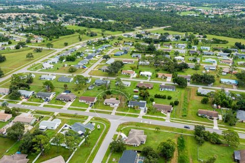 Villa ou maison à vendre à North Port, Floride: 2 chambres, 103.12 m2 № 1906657 - photo 8