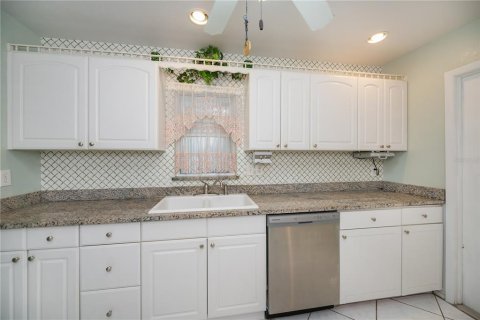 Villa ou maison à vendre à North Port, Floride: 2 chambres, 103.12 m2 № 1906657 - photo 22