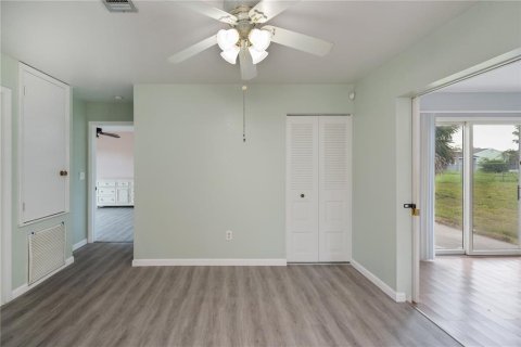 Villa ou maison à vendre à North Port, Floride: 2 chambres, 103.12 m2 № 1906657 - photo 18