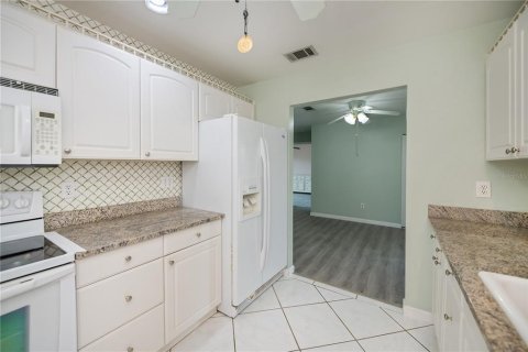 Villa ou maison à vendre à North Port, Floride: 2 chambres, 103.12 m2 № 1906657 - photo 24