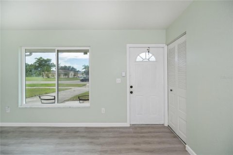 Villa ou maison à vendre à North Port, Floride: 2 chambres, 103.12 m2 № 1906657 - photo 12