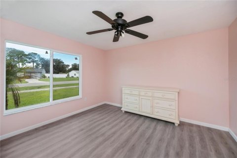 Villa ou maison à vendre à North Port, Floride: 2 chambres, 103.12 m2 № 1906657 - photo 29