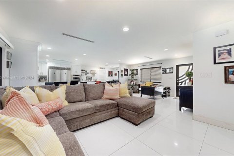 Купить виллу или дом в Хомстед, Флорида 3 спальни, 160.44м2, № 1984873 - фото 8