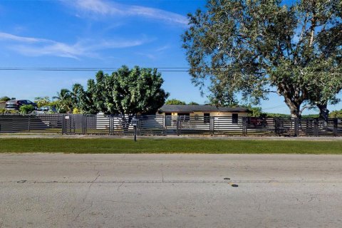 Купить виллу или дом в Хомстед, Флорида 3 спальни, 160.44м2, № 1984873 - фото 3