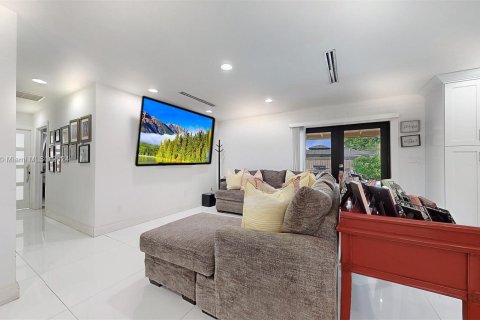 Купить виллу или дом в Хомстед, Флорида 3 спальни, 160.44м2, № 1984873 - фото 9