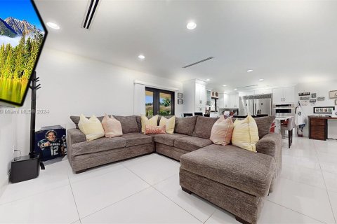 Купить виллу или дом в Хомстед, Флорида 3 спальни, 160.44м2, № 1984873 - фото 10