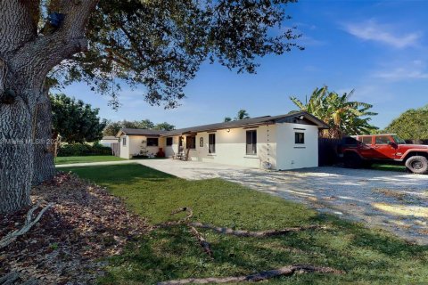 Купить виллу или дом в Хомстед, Флорида 3 спальни, 160.44м2, № 1984873 - фото 4