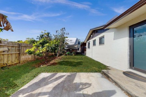Купить виллу или дом в Хомстед, Флорида 3 спальни, 160.44м2, № 1984873 - фото 28
