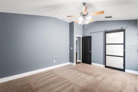 House in Winter Haven, Florida 4 bedrooms, 184.88 sq.m. № 2259301 - photo 20